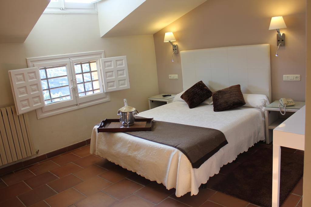 Hotel Leonor De Aquitania Cuenca  Kültér fotó